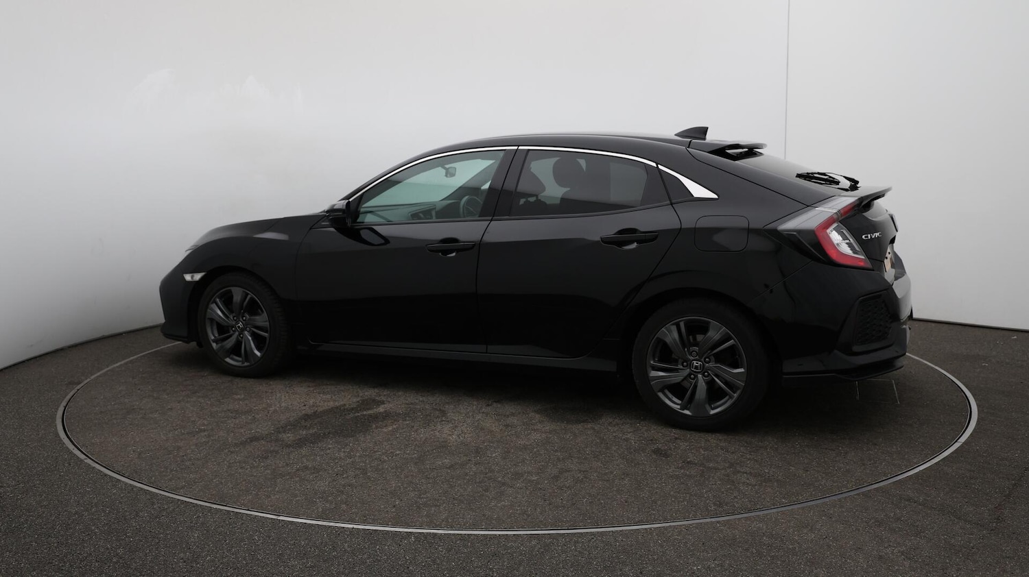 Used Honda Civic 2018 for sale - 76441170: Photo 46