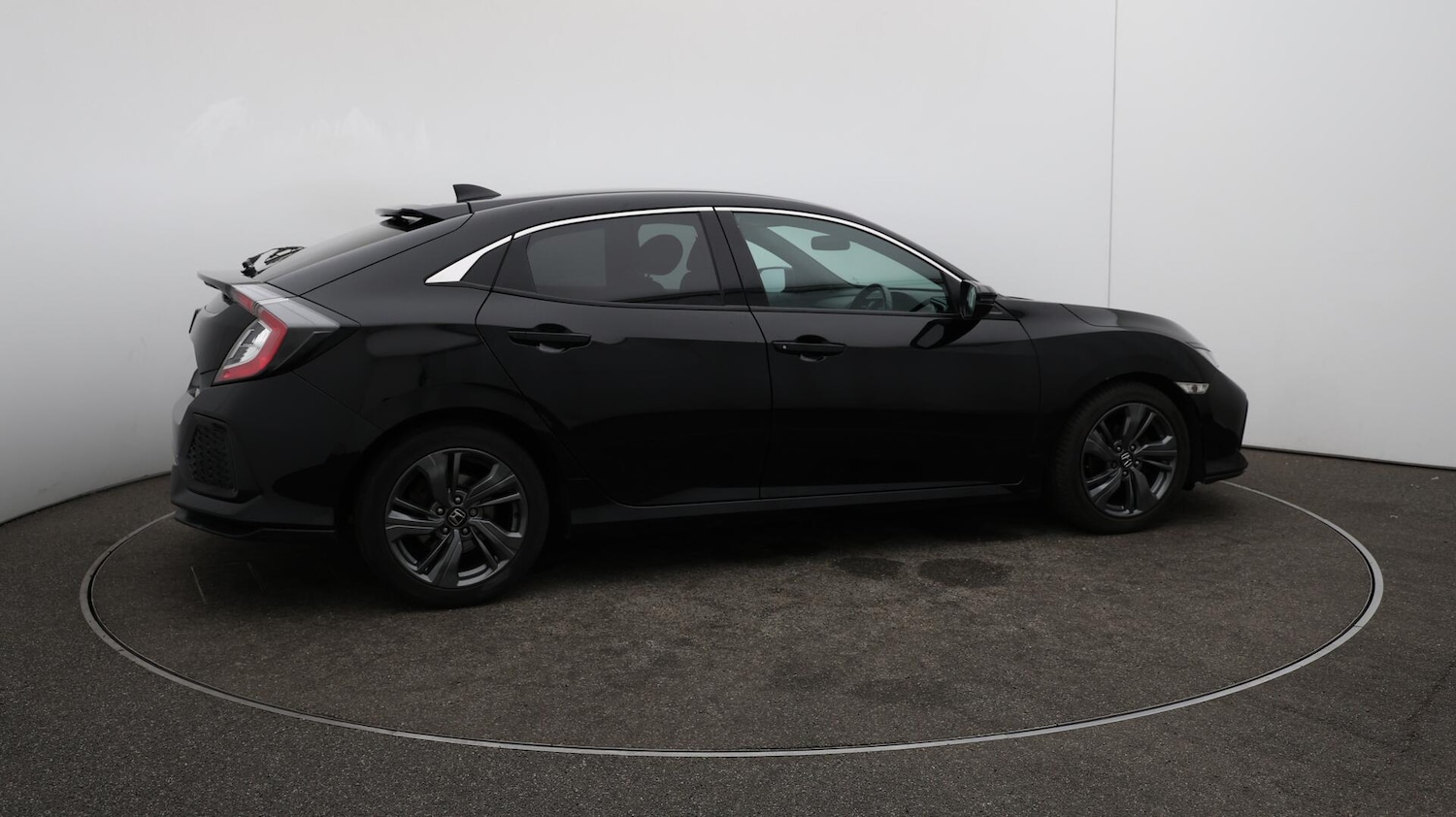 Used Honda Civic 2018 for sale - 76441170: Photo 50