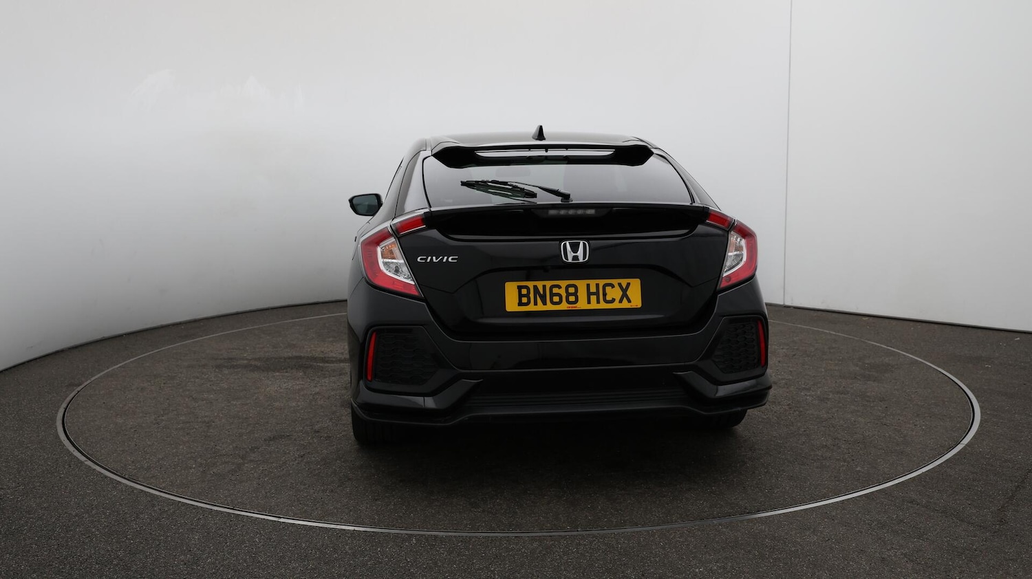 Used Honda Civic 2018 for sale - 76441170: Photo 58