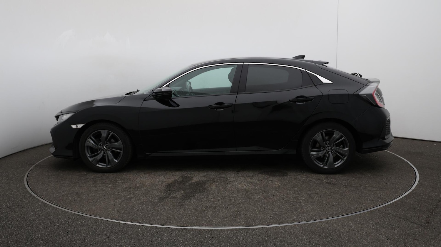 Used Honda Civic 2018 for sale - 76441170: Photo 63