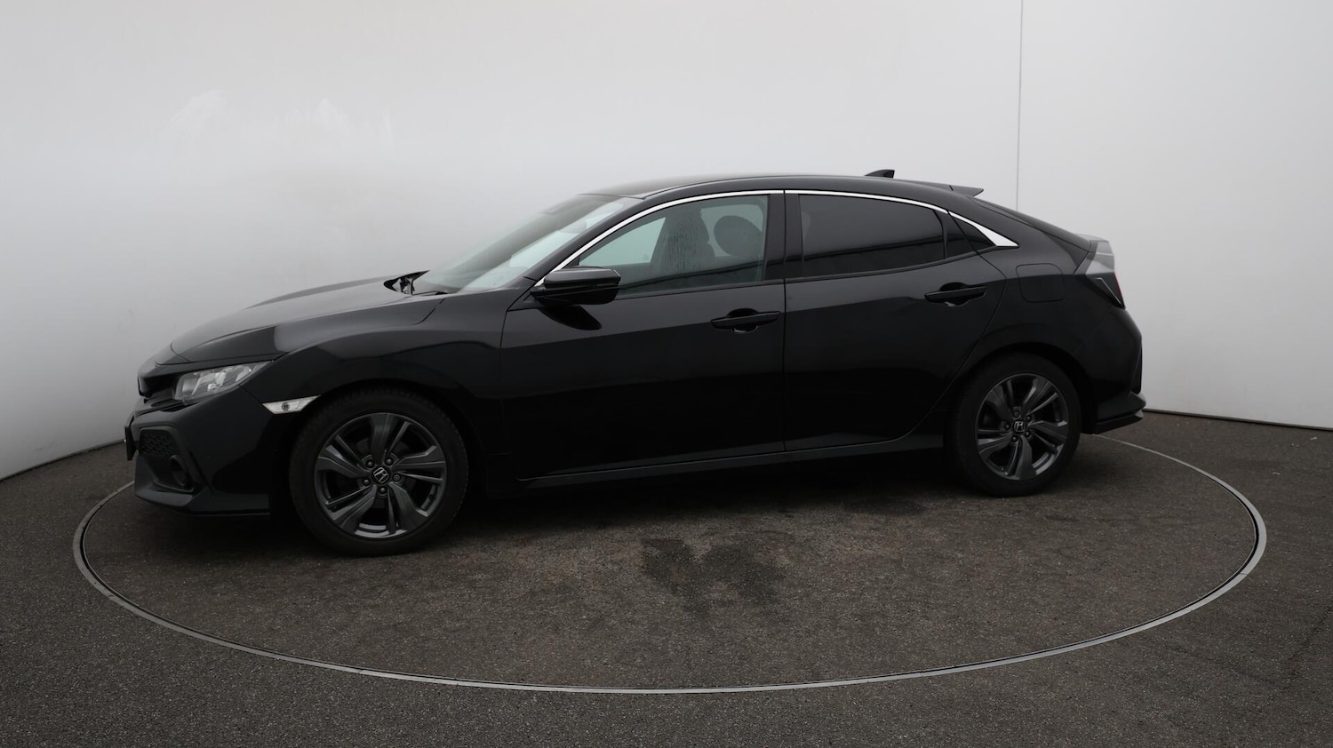 Used Honda Civic 2018 for sale - 76441170: Photo 65