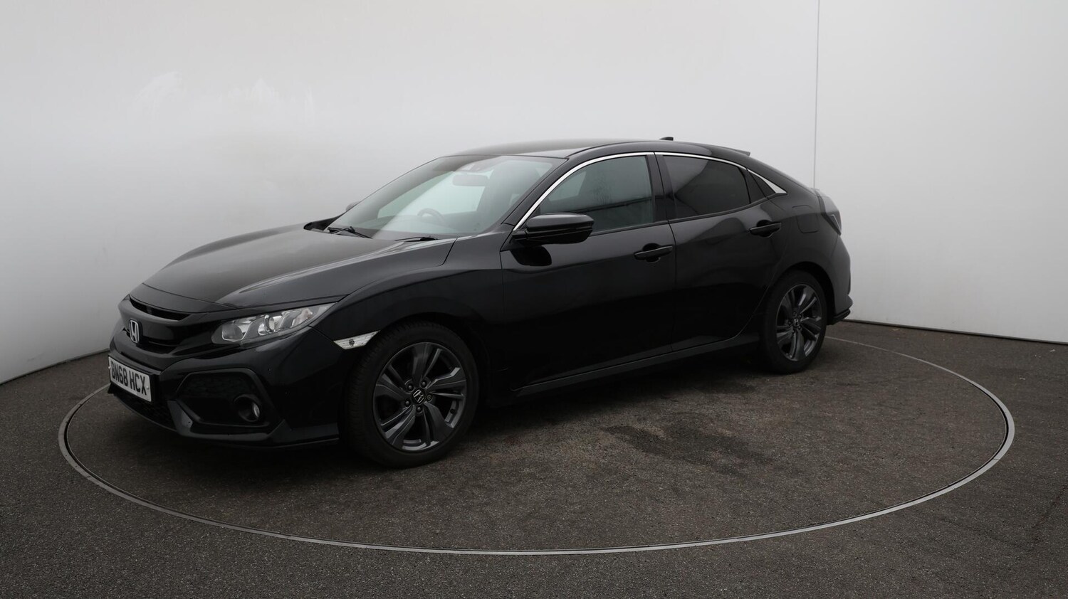 Used Honda Civic 2018 for sale - 76441170: Photo 67