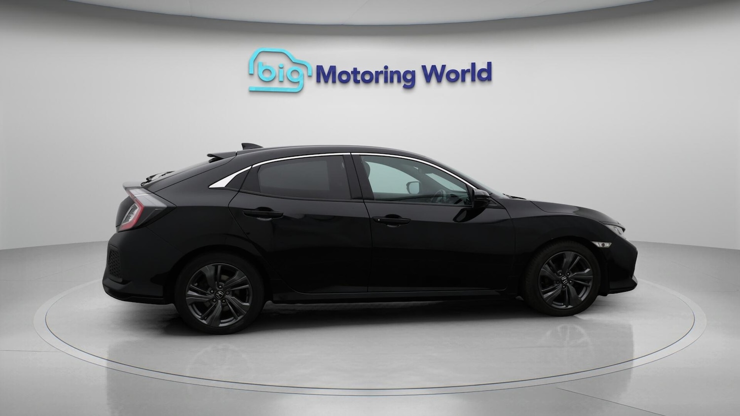 Used Honda Civic 2018 for sale - 76441170: Photo 9
