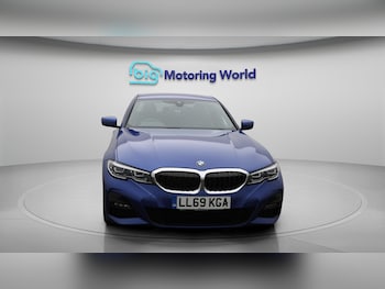 Used BMW 3 Series 2019 for sale - 76122041: Photo 2