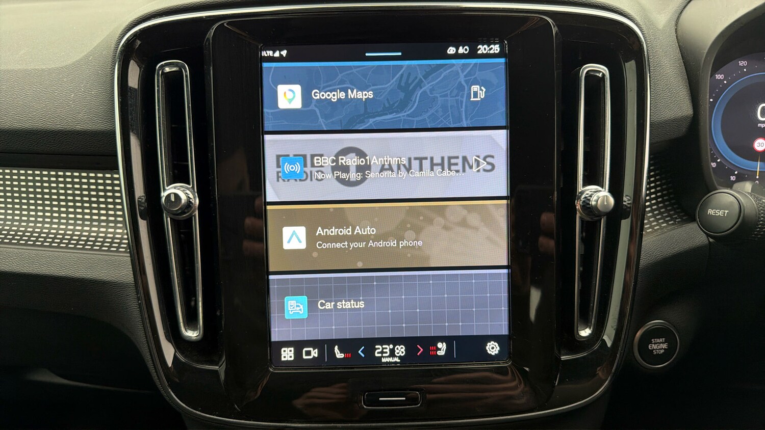 Used Volvo XC40 for sale - 78163745: Photo 10