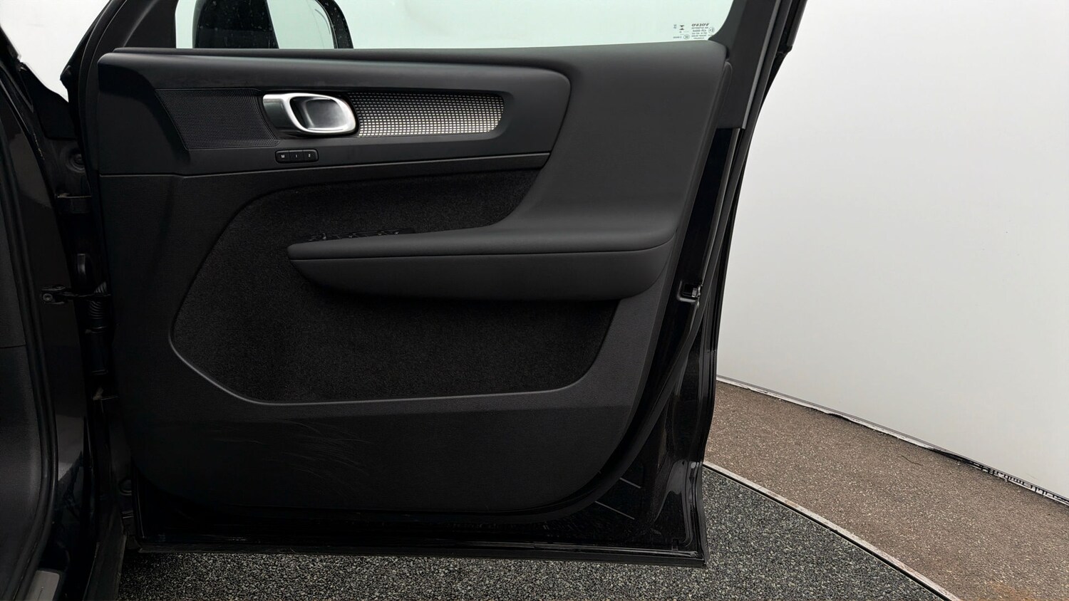 Used Volvo XC40 for sale - 78163745: Photo 14