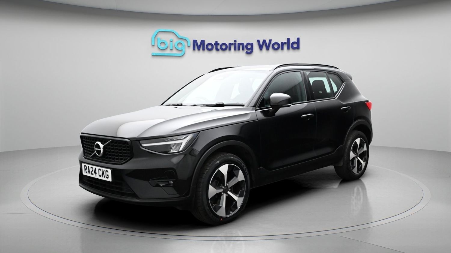 Used Volvo XC40 for sale - 78163745: Photo 3