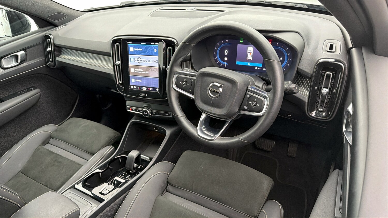 Used Volvo XC40 for sale - 78163745: Photo 9