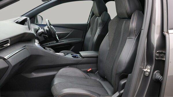 Used Peugeot 3008 2020 for sale - 76326590: Photo 15
