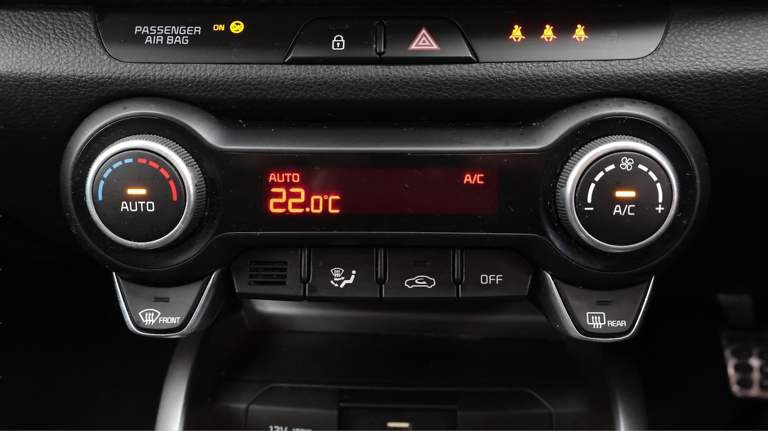 Used Kia Stonic 2021 for sale - 76158479: Photo 13