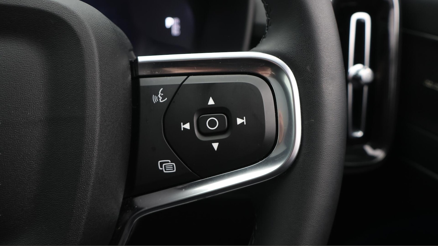 Used Volvo XC40 2024 for sale - 76781655: Photo 27