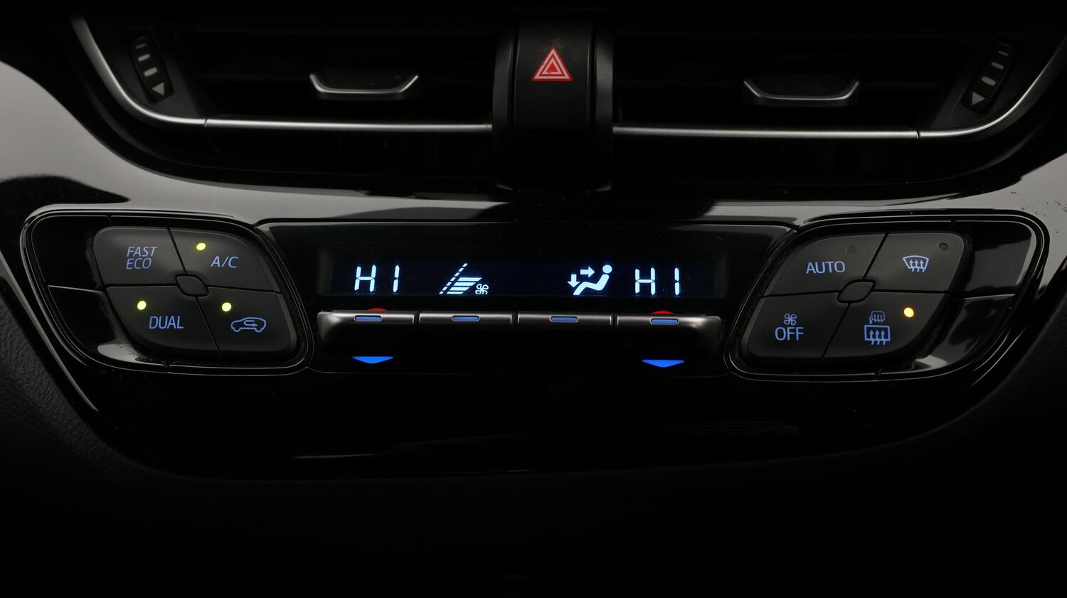 Used Toyota C-HR 2022 for sale - 76659135: Photo 13