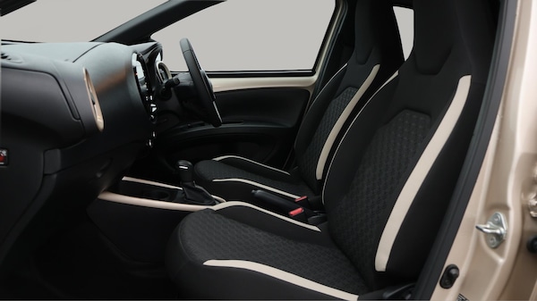 Used Toyota Aygo X 2023 for sale - 75658508: Photo 15