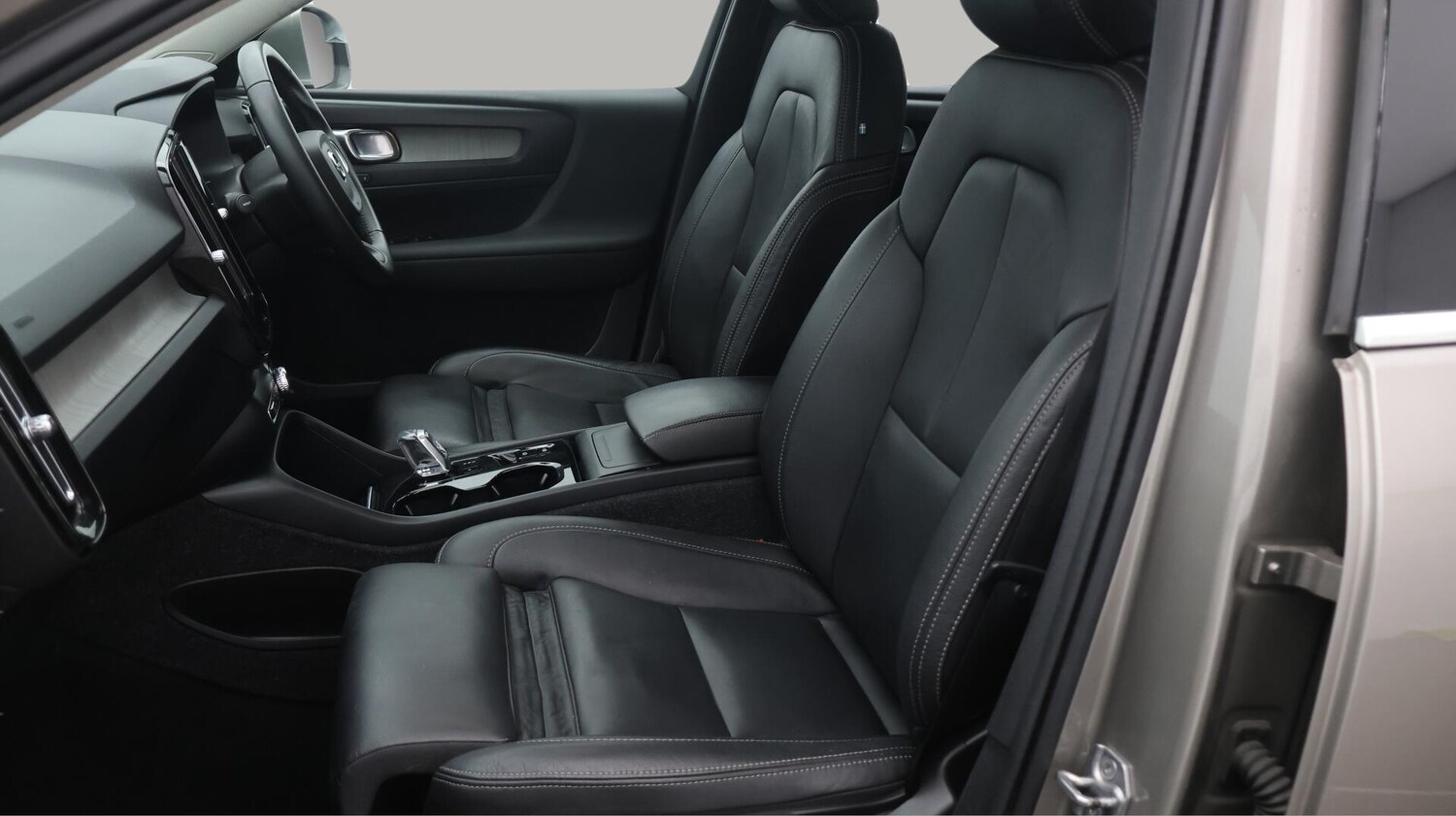 Used Volvo XC40 2020 for sale - 76573071: Photo 15