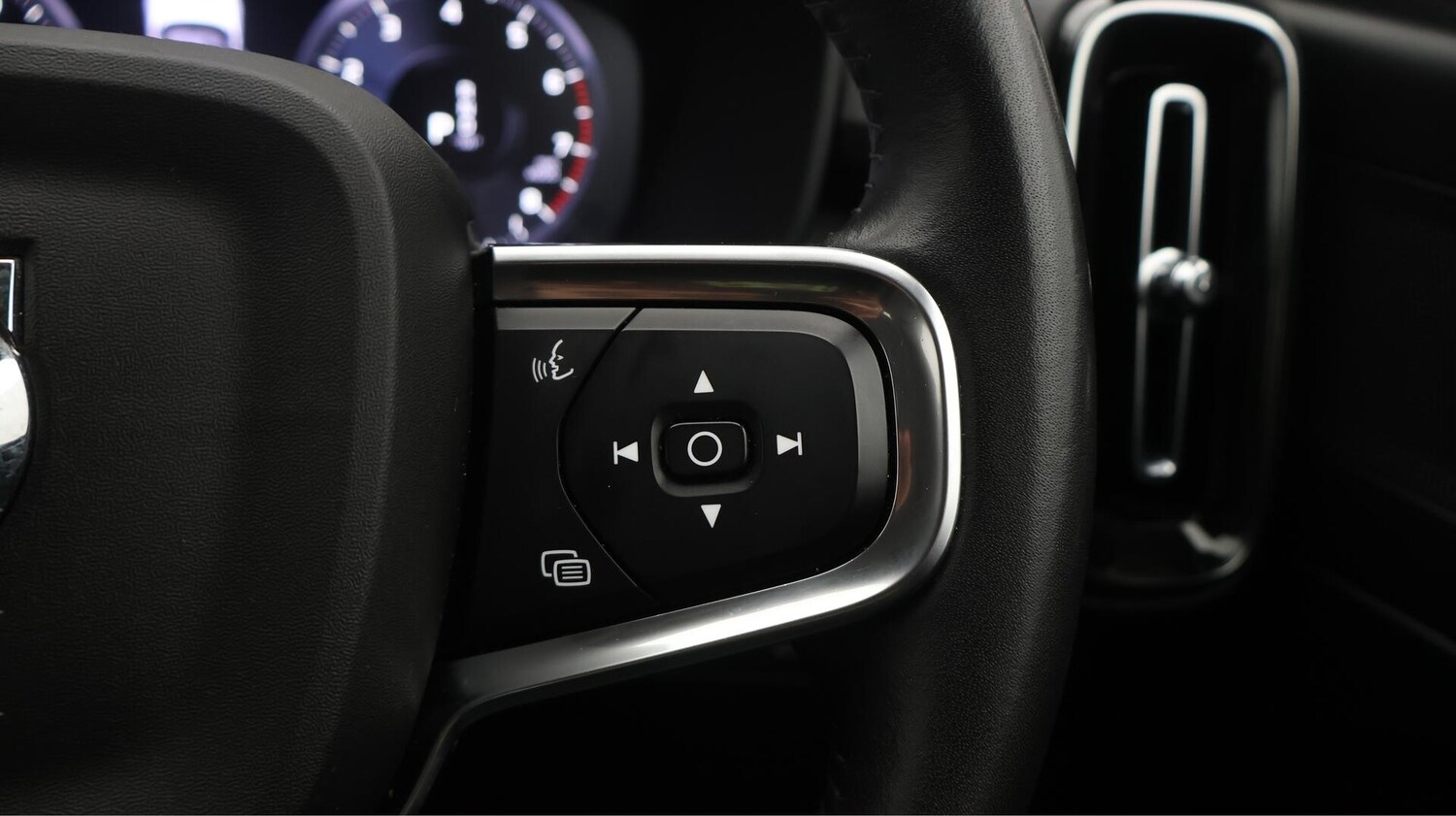 Used Volvo XC40 2020 for sale - 76573071: Photo 24