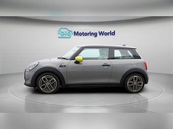 Used MINI Electric Hatch 2021 for sale - 77207629: Photo