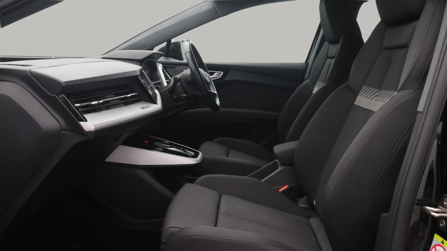 Used Audi Q4 e-tron 2023 for sale - 76771633: Photo 15