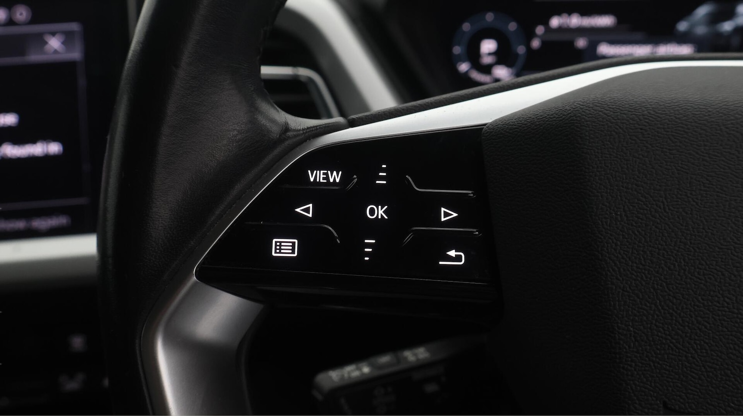 Used Audi Q4 e-tron 2023 for sale - 76771633: Photo 24