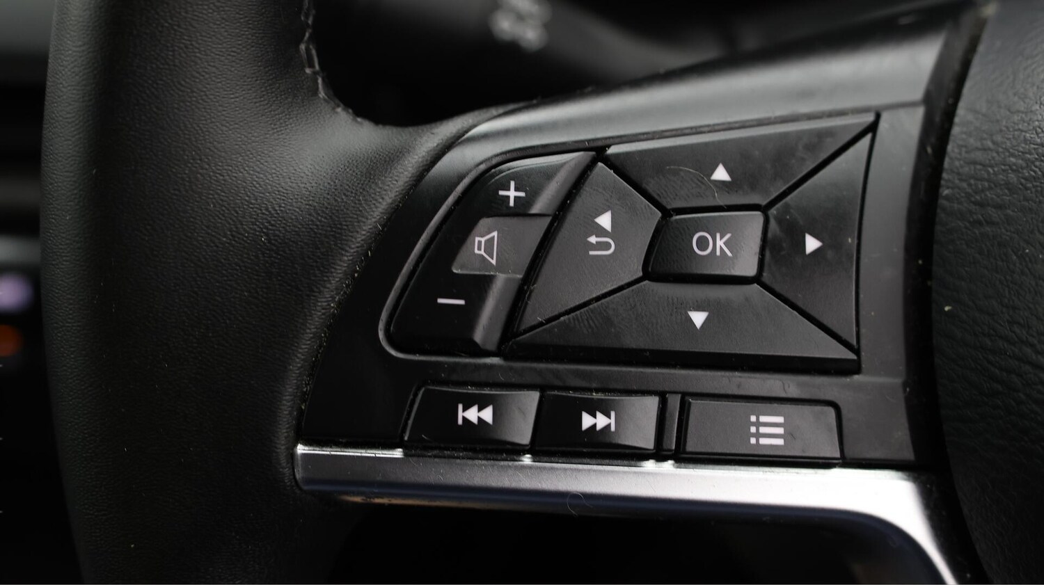 Used Nissan Juke 2024 for sale - 76561916: Photo 23