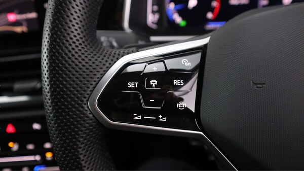 Used Volkswagen T-Roc 2022 for sale - 74667941: Photo 25