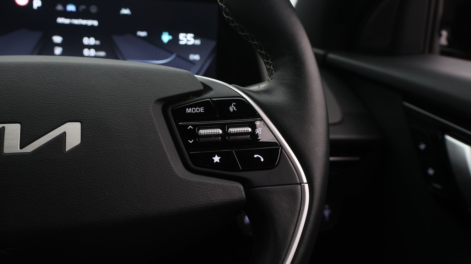 Used Kia EV6 2022 for sale - 77257600: Photo 28