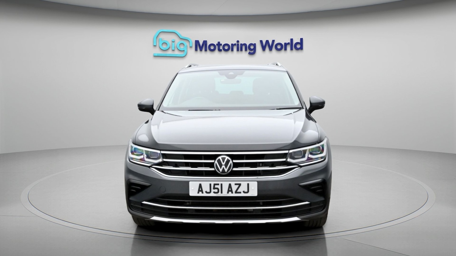 Used Volkswagen Tiguan for sale - 77963037: Photo 2