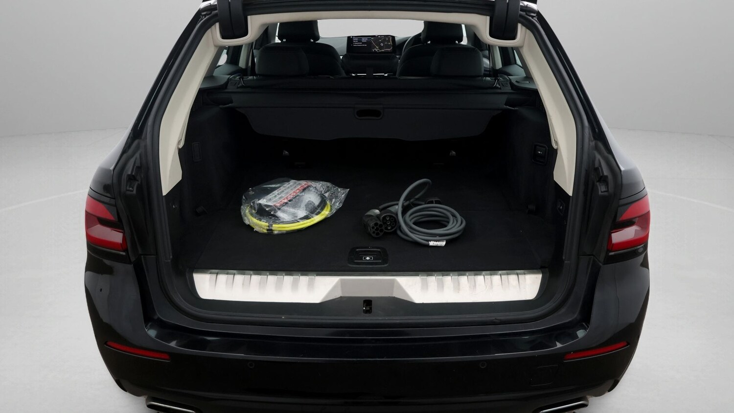 Used BMW 5 Series 2021 for sale - 77584893: Photo 17