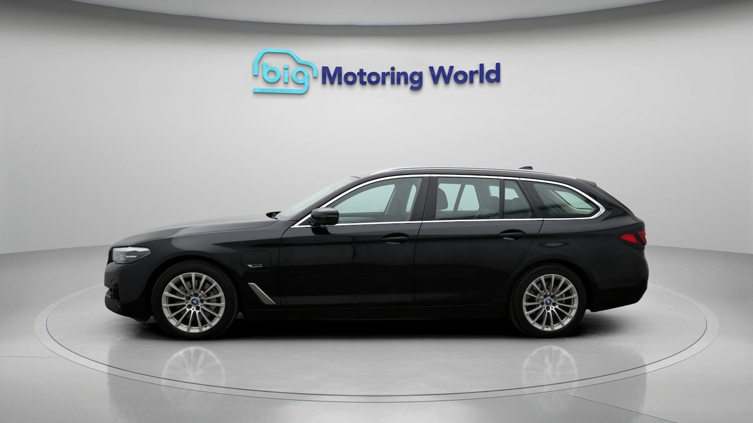 Used BMW 5 Series 2021 for sale - 77584893: Photo 4