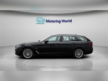 Used BMW 5 Series 2021 for sale - 77584893: Photo