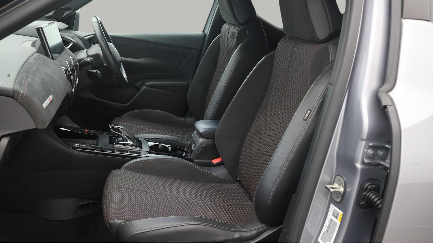 Used DS Automobiles DS 3 Crossback 2021 for sale - 76423035: Photo 15