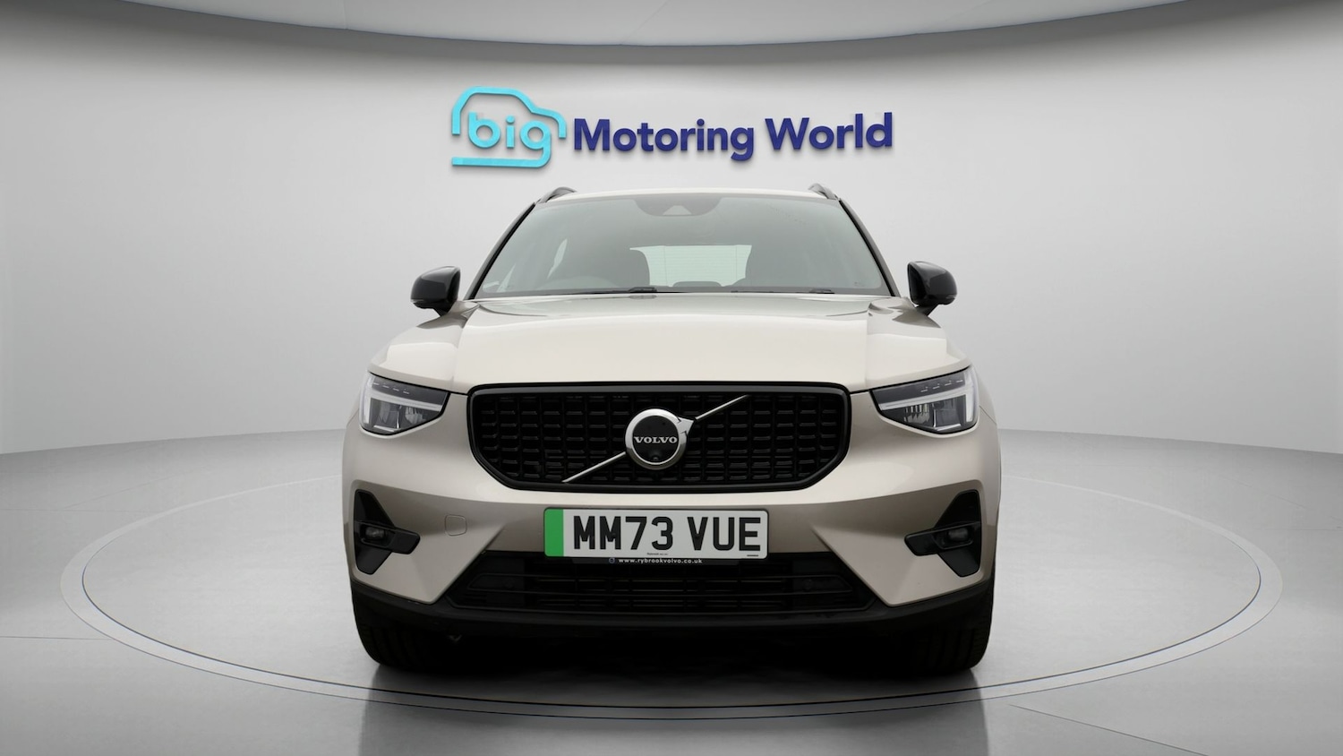 Used Volvo XC40 2023 for sale - 78062175: Photo 2