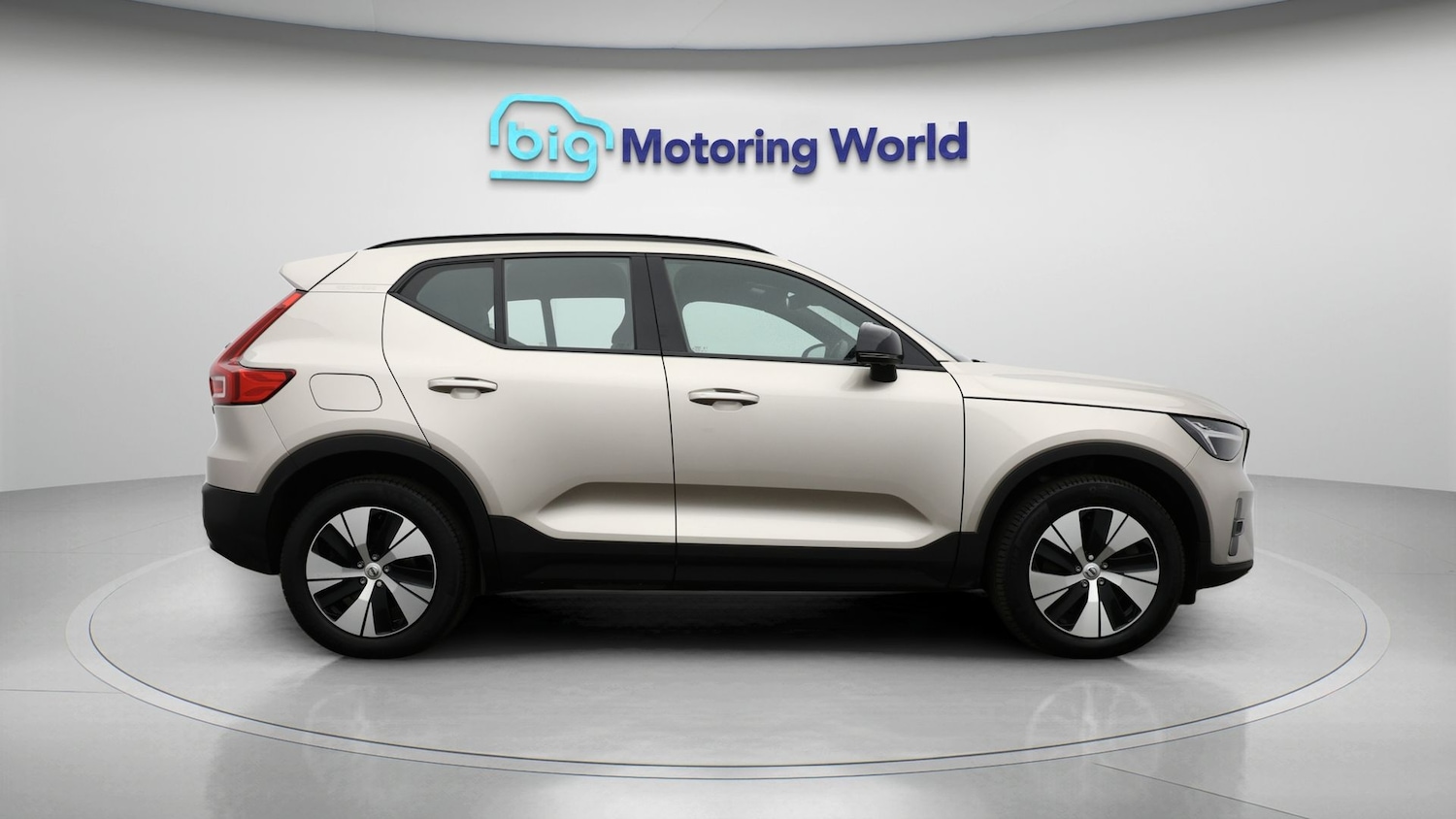 Used Volvo XC40 2023 for sale - 78062175: Photo 8