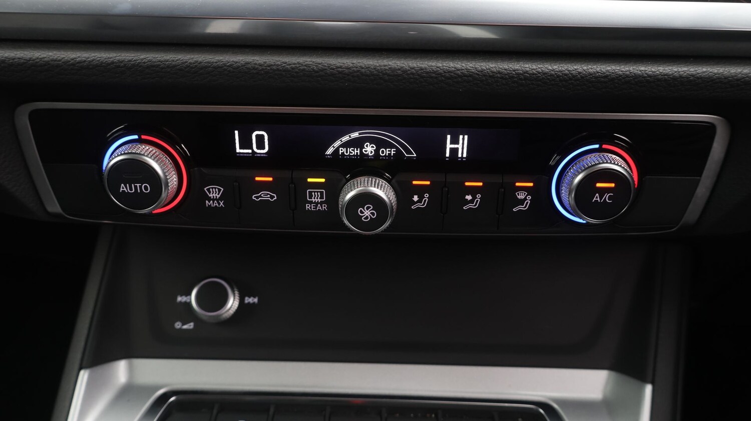 Used Audi Q3 for sale - 77181630: Photo 12