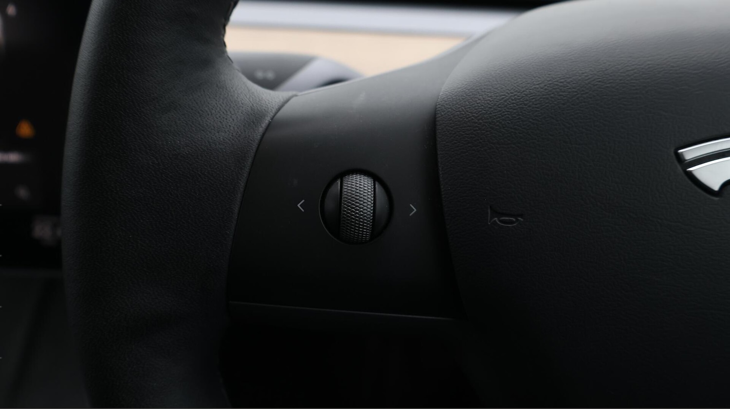 Used Tesla Model 3 for sale - 76735169: Photo 25