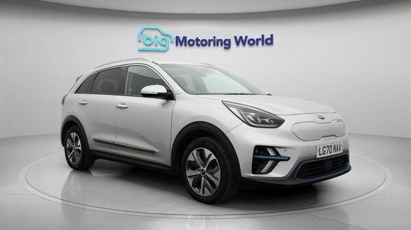 Used Kia Niro 2020 for sale - 76250970: Photo 2