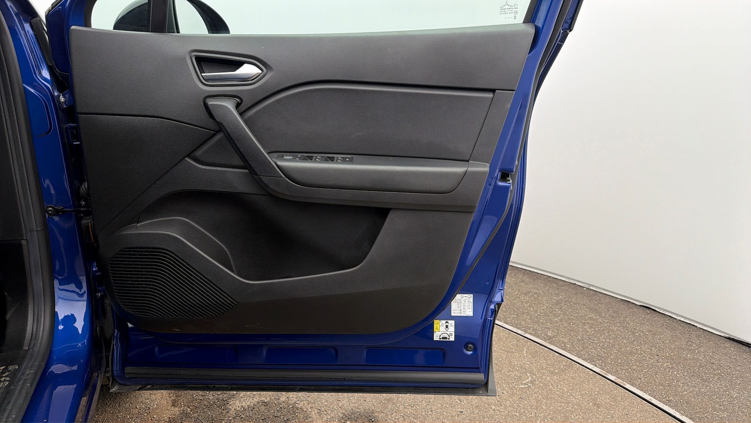 Used Renault Captur 2023 for sale - 78075177: Photo 14