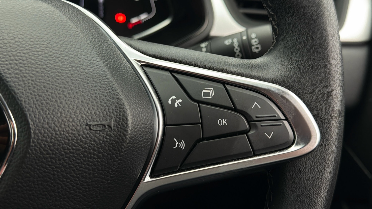 Used Renault Captur 2023 for sale - 78075177: Photo 24