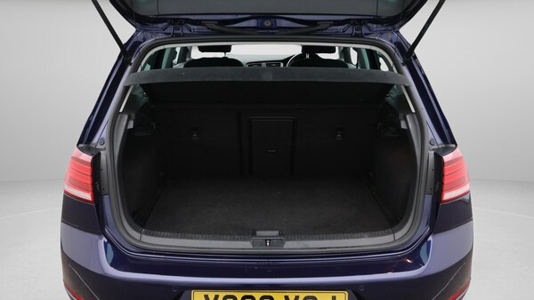 Used Volkswagen Golf 2020 for sale - 76240251: Photo 18