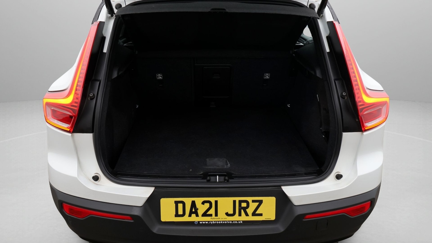 Used Volvo XC40 2021 for sale - 77643895: Photo 17