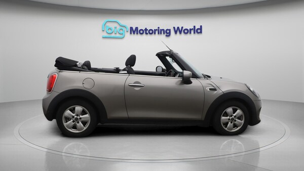 Used MINI Convertible 2019 for sale - 76271009: Photo 9