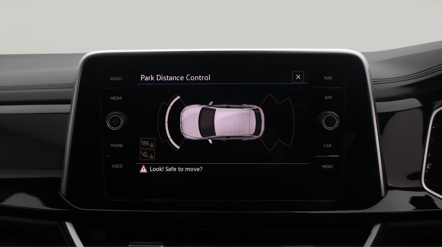 Used Volkswagen T-Roc 2023 for sale - 77363836: Photo 26