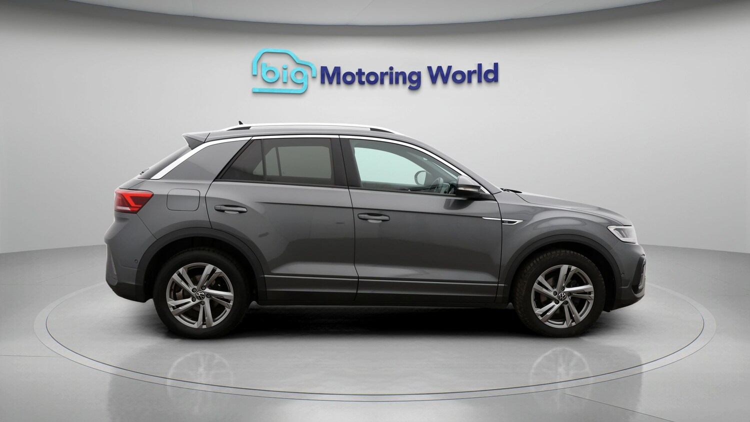 Used Volkswagen T-Roc 2023 for sale - 77363836: Photo 8