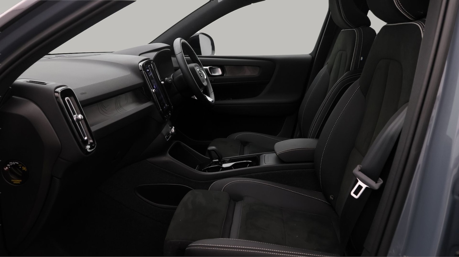 Used Volvo XC40 2023 for sale - 77851581: Photo 14