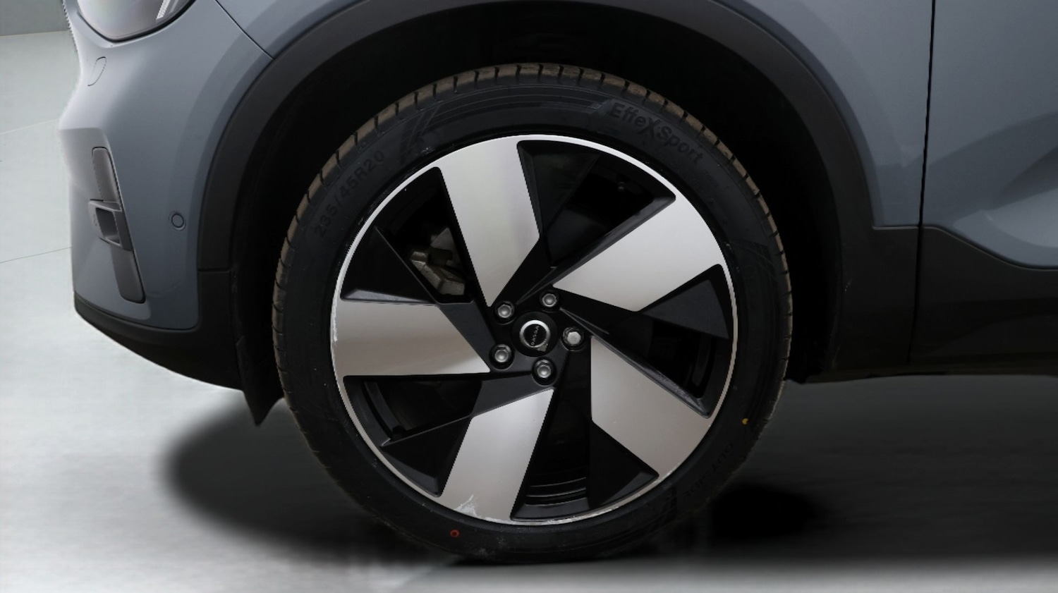 Used Volvo XC40 2023 for sale - 77851581: Photo 18