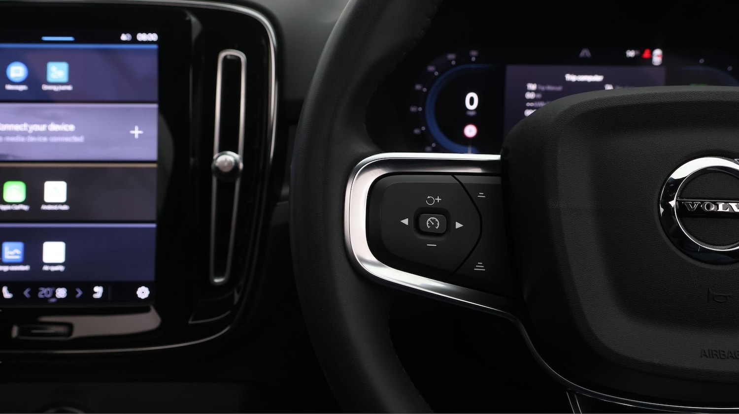 Used Volvo XC40 2023 for sale - 77851581: Photo 25