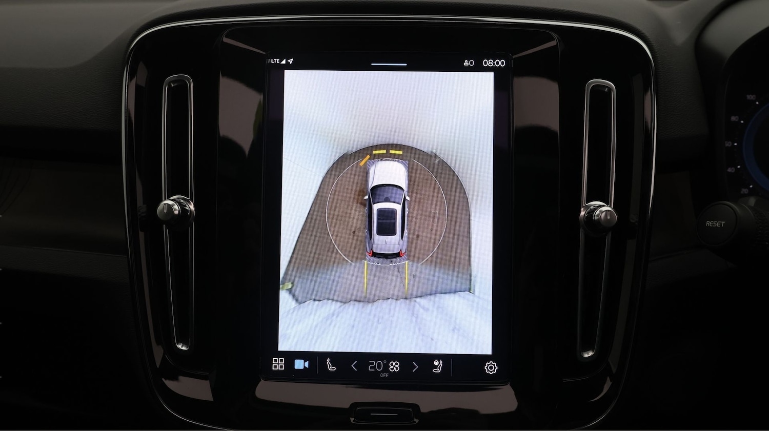 Used Volvo XC40 2023 for sale - 77851581: Photo 28