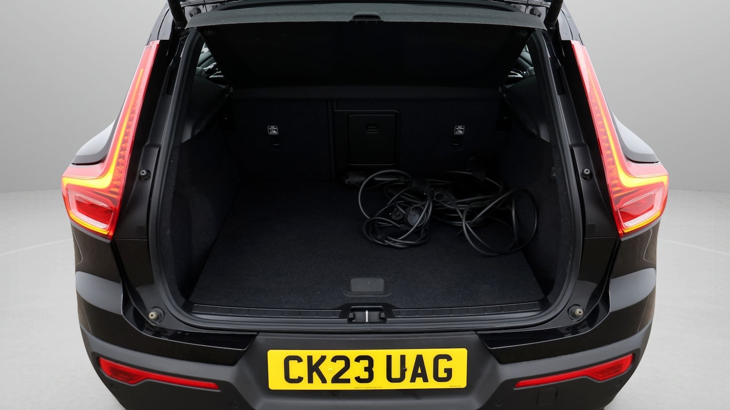 Used Volvo XC40 2023 for sale - 77822099: Photo 17