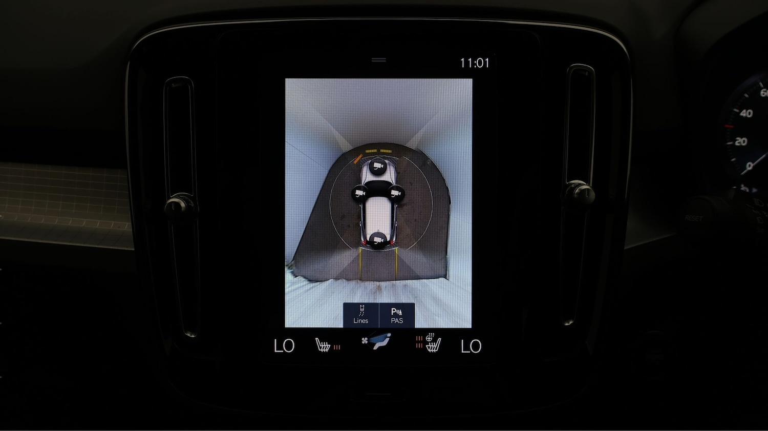 Used Volvo XC40 2023 for sale - 77822099: Photo 26