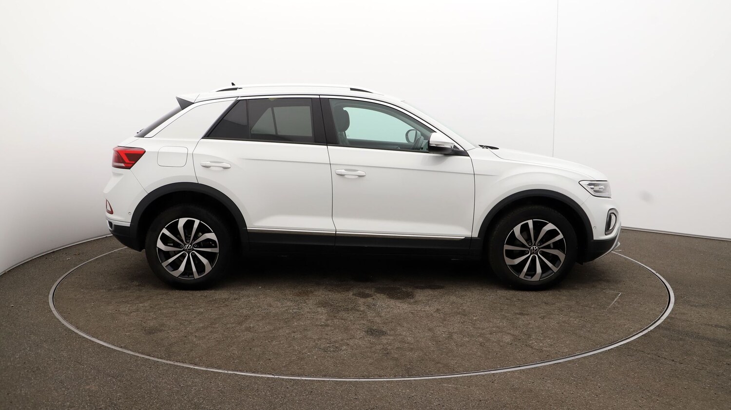 Used Volkswagen T-Roc for sale - 76809732: Photo 41