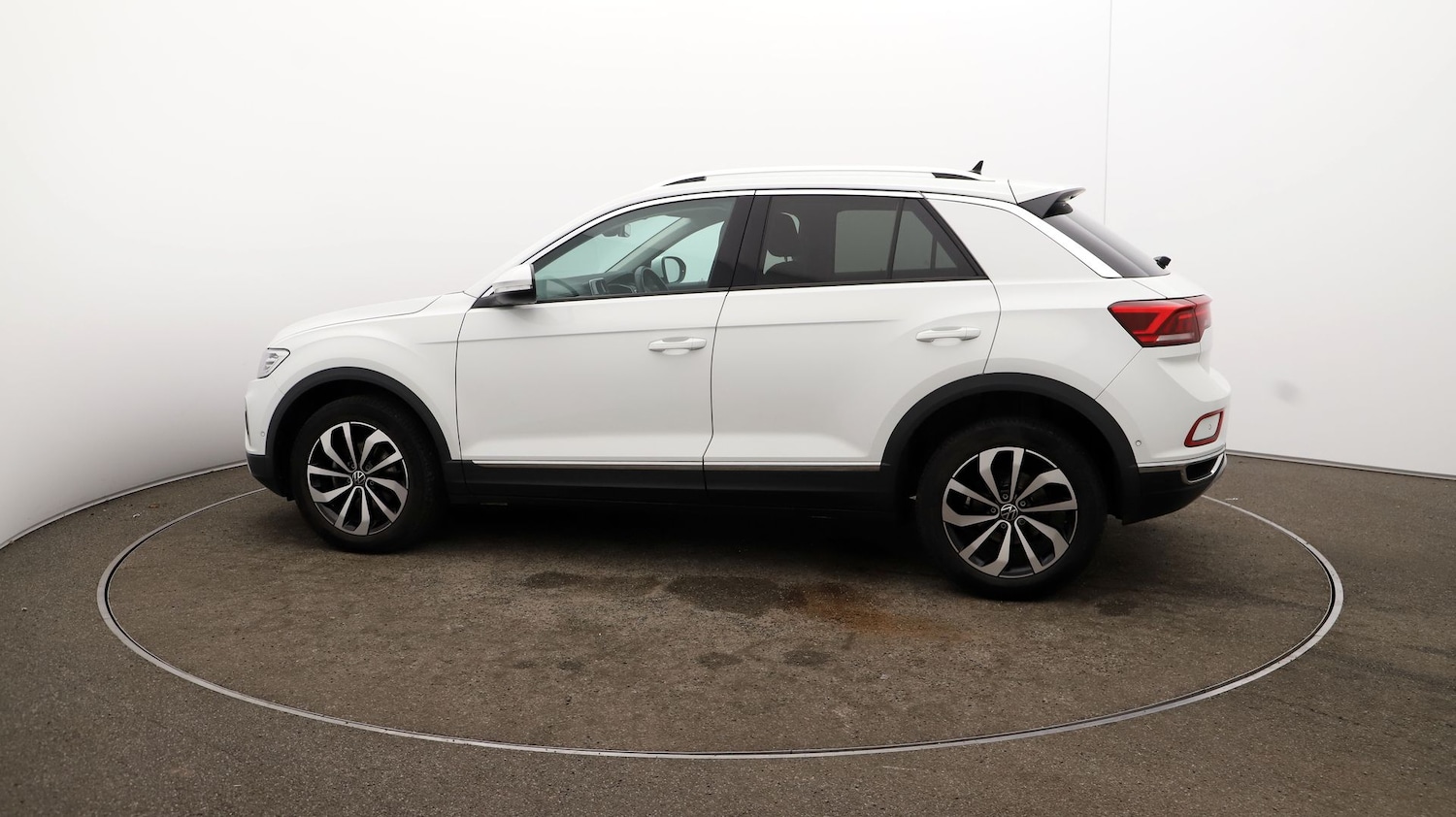 Used Volkswagen T-Roc for sale - 76809732: Photo 50